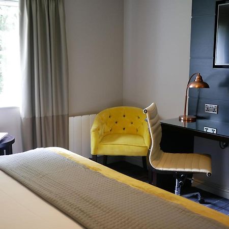 The Bulls Head Hotel Hale  Bagian luar foto