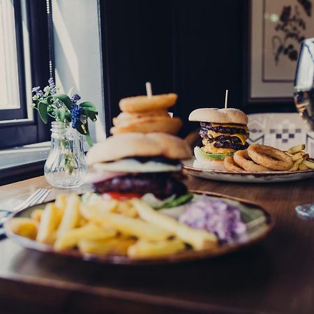The Bulls Head Hotel Hale  Bagian luar foto
