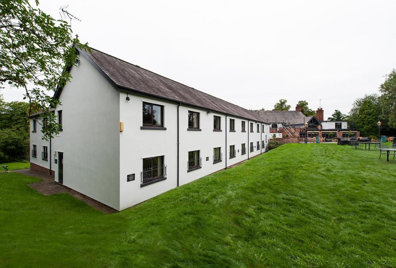 The Bulls Head Hotel Hale  Bagian luar foto