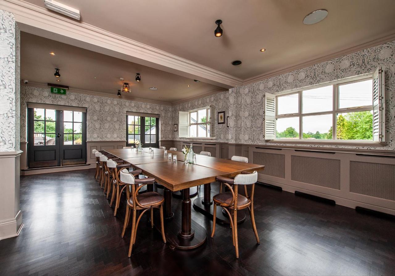 The Bulls Head Hotel Hale  Bagian luar foto