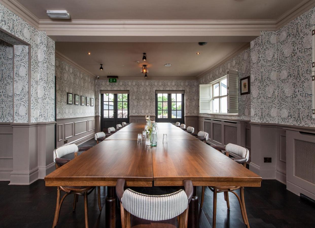 The Bulls Head Hotel Hale  Bagian luar foto